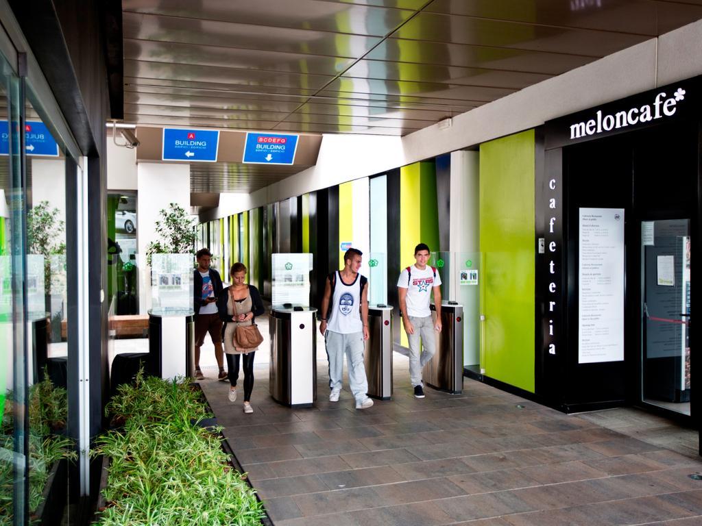 Residencia Melon District Marina Hotel Barcelona Ngoại thất bức ảnh